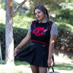 🤍🖤 Black and white button up 🤍🖤